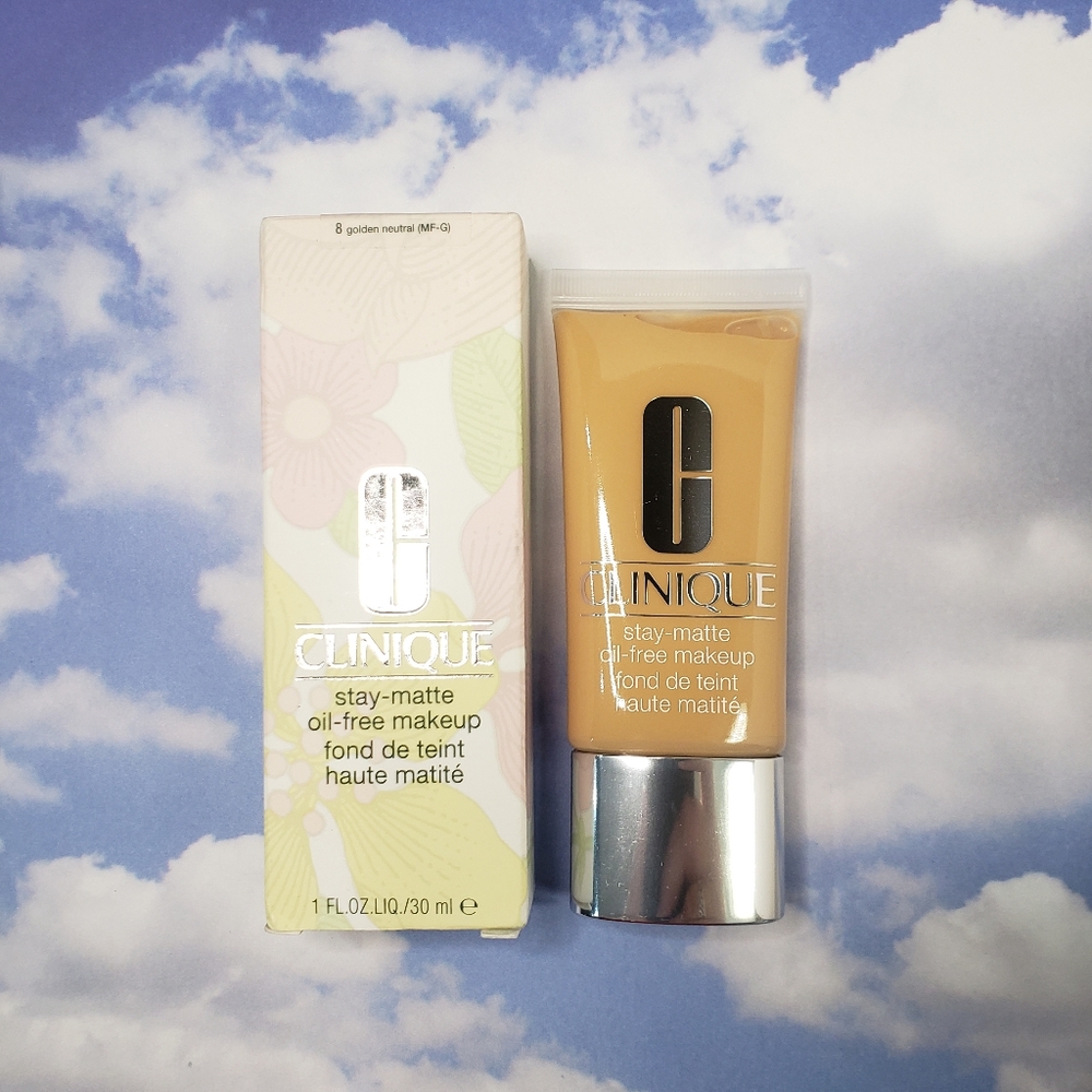 Golden Neutral Clinique Stay Matte Foundation